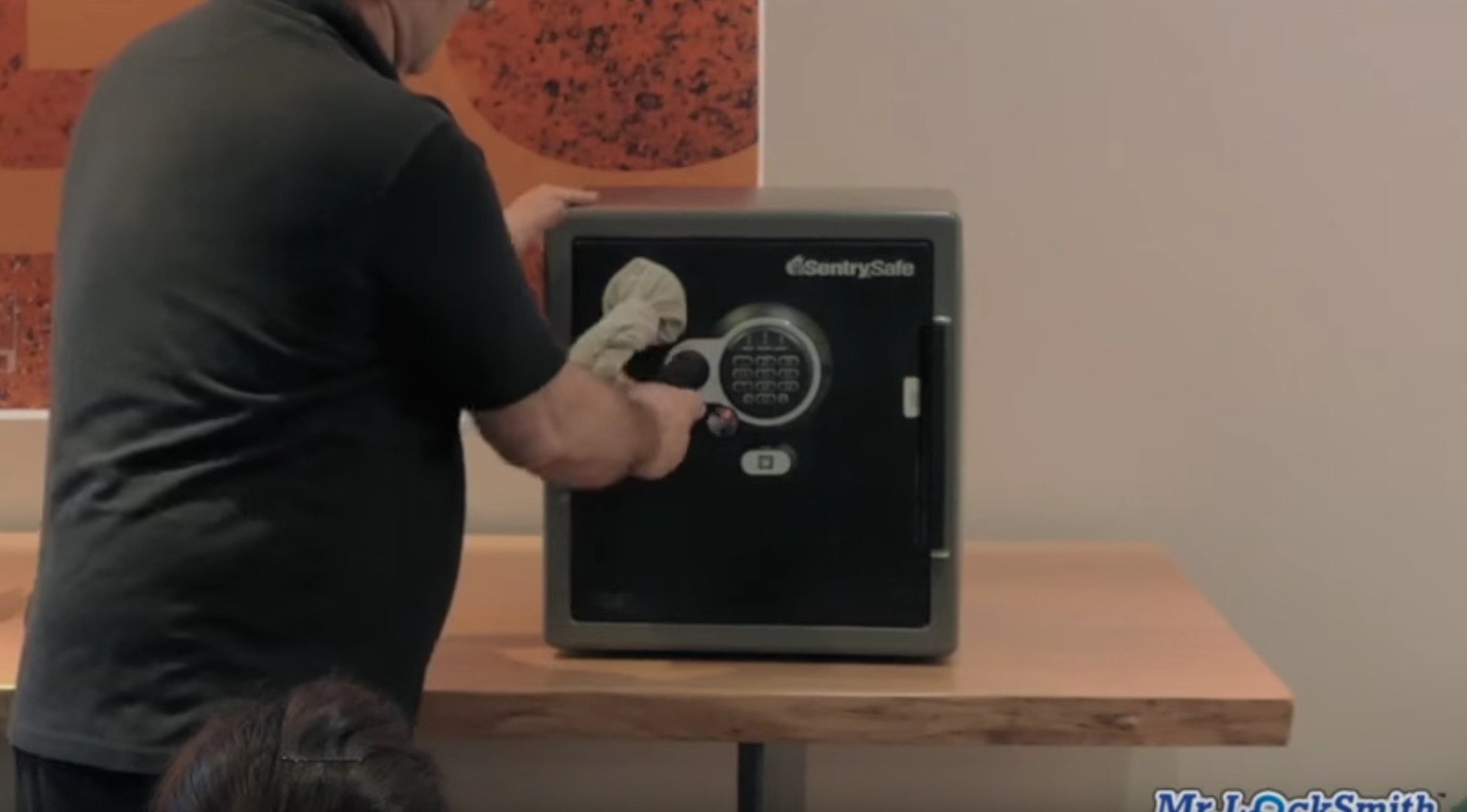 sentry safe open with magnet