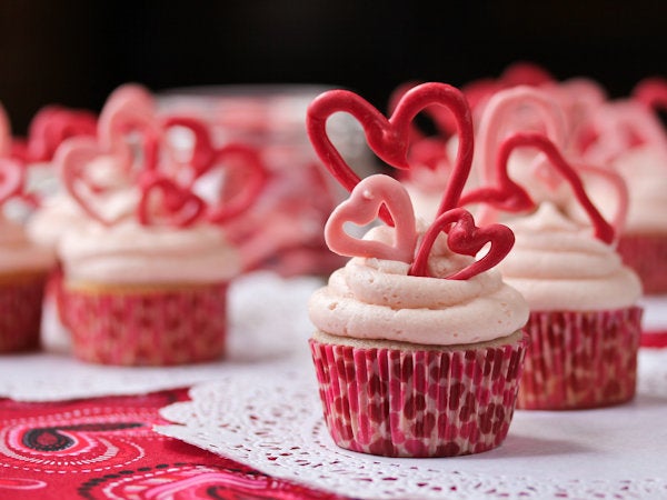 26 Valentine S Day Desserts That Are Better Than A Date Huffpost Life