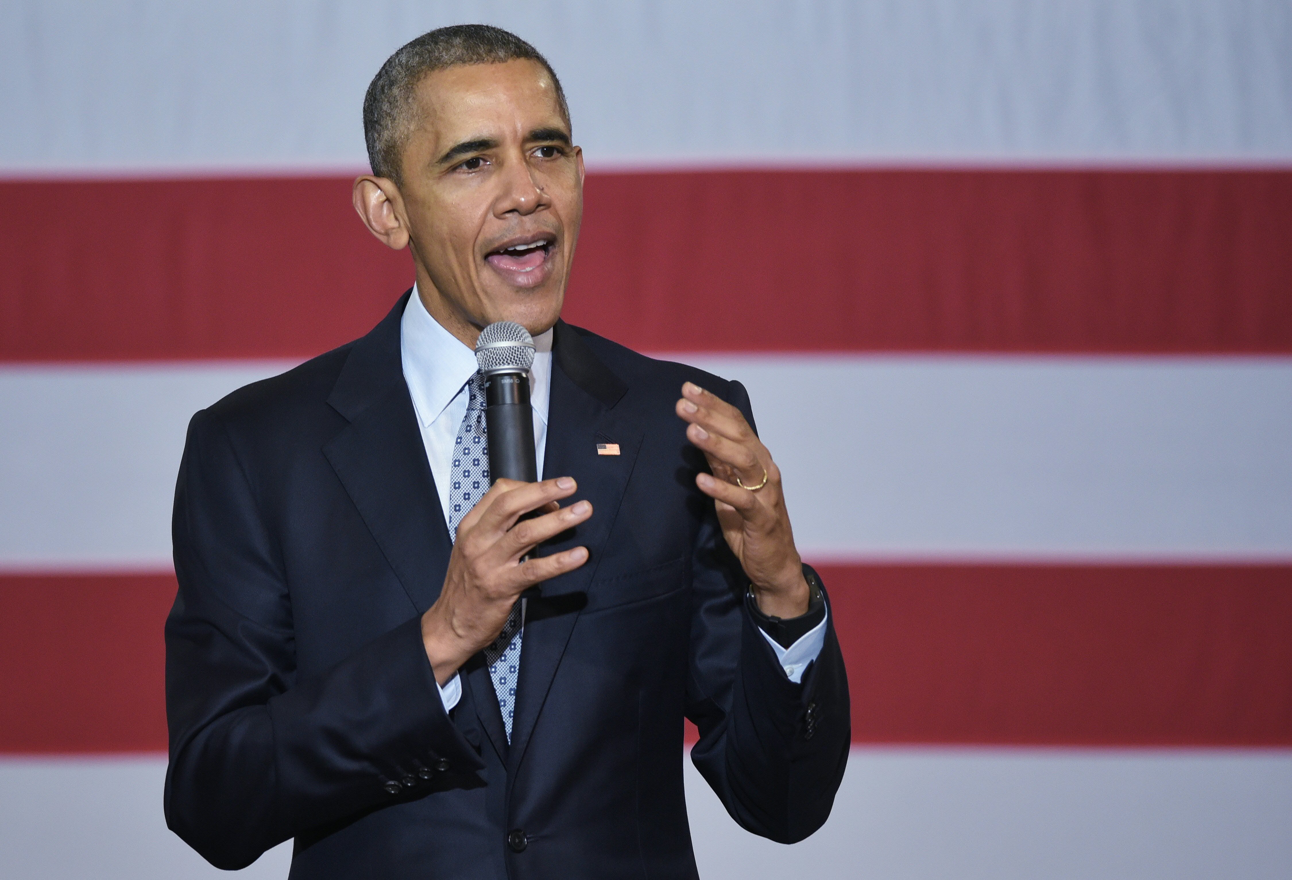 Obama Downplays Fears After Supreme Court Blocks Key Climate Action ...