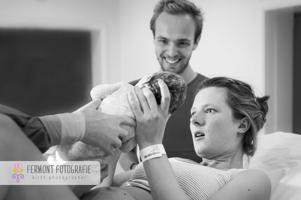 Emotional Photos Of Meeting Their For The First Time | HuffPost Life