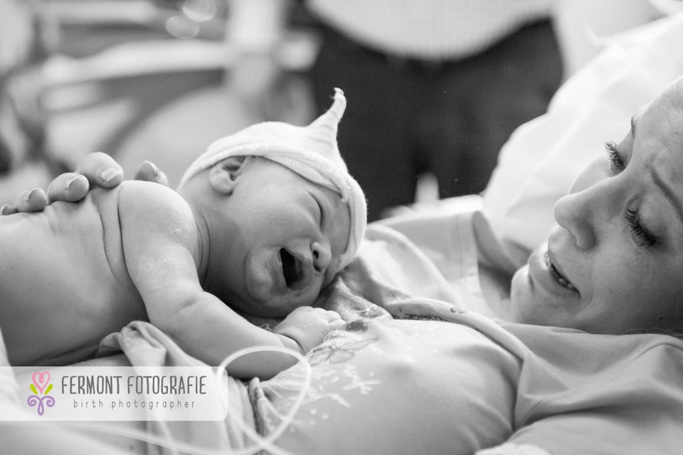 Emotional Photos Of Meeting Their For The First Time | HuffPost Life