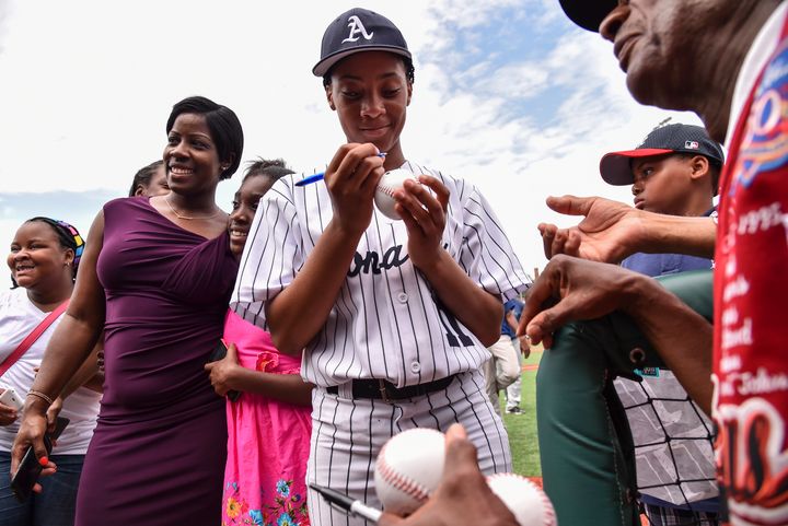 For Mo'ne Davis, the sudden fame was "overwhelming."