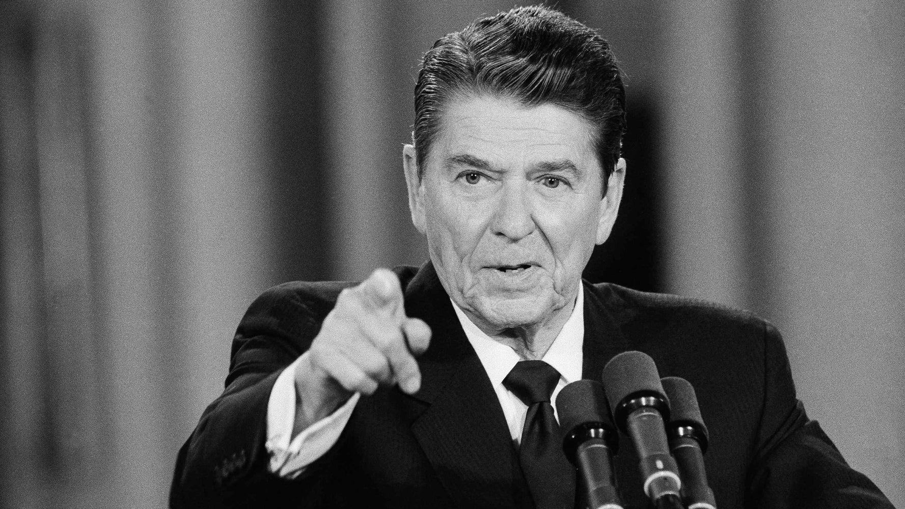 THE US POLITICAL RIGHT cover image