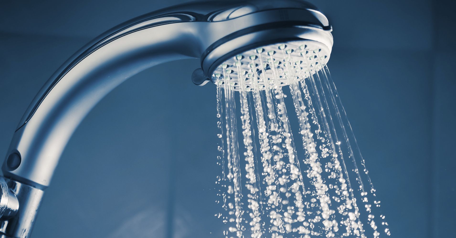 5 Shower Mistakes That Are Drying Out Your Skin Huffpost 