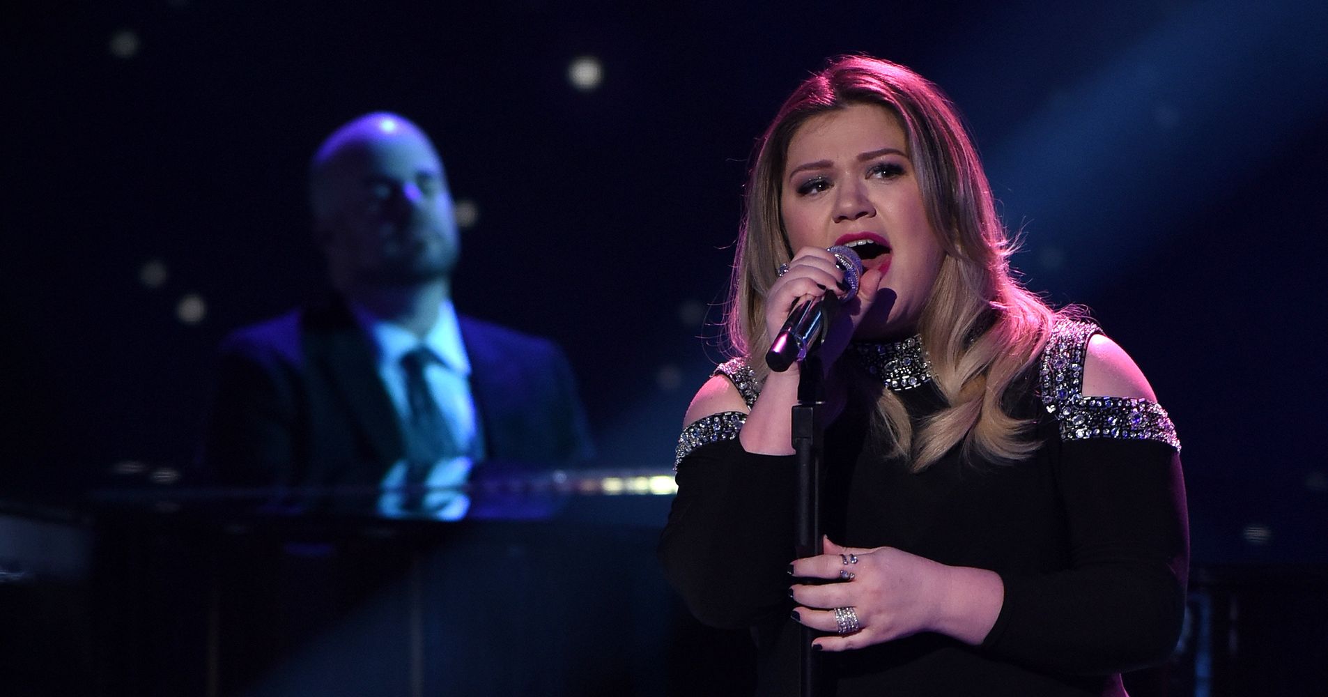 Kelly Clarkson Returns To 'American Idol' To Make Everyone Cry | HuffPost