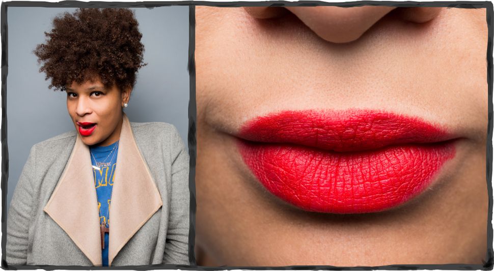 Lipstick: MAC Cosmetics Lipstick in Riri Woo