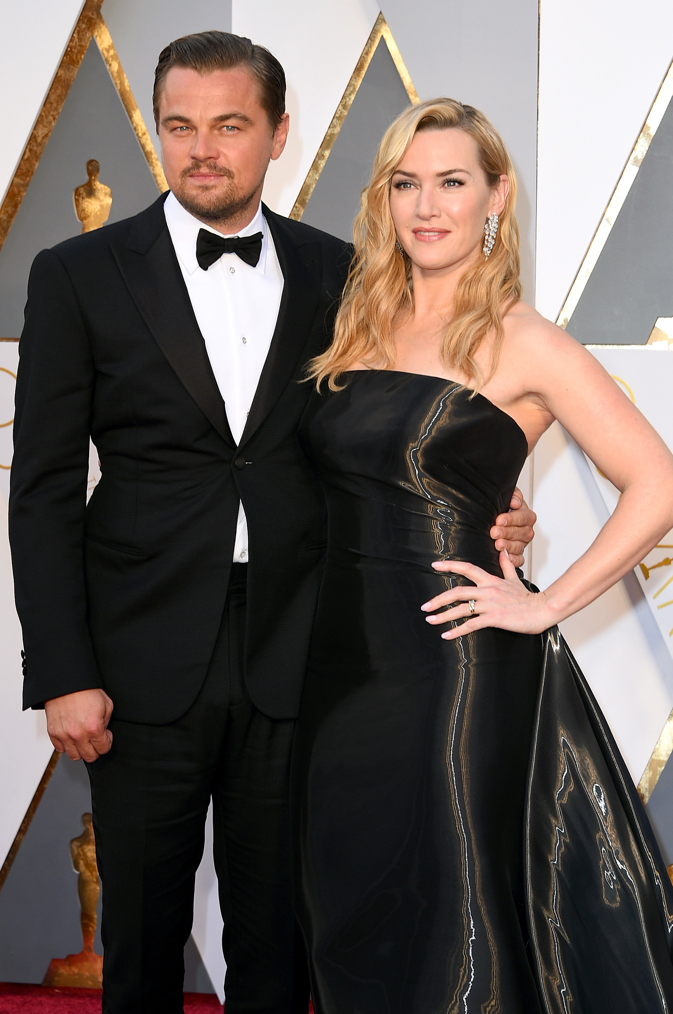 Leonardo DiCaprio And Kate Winslet Had 'Titanic' Reunion At Oscars ...