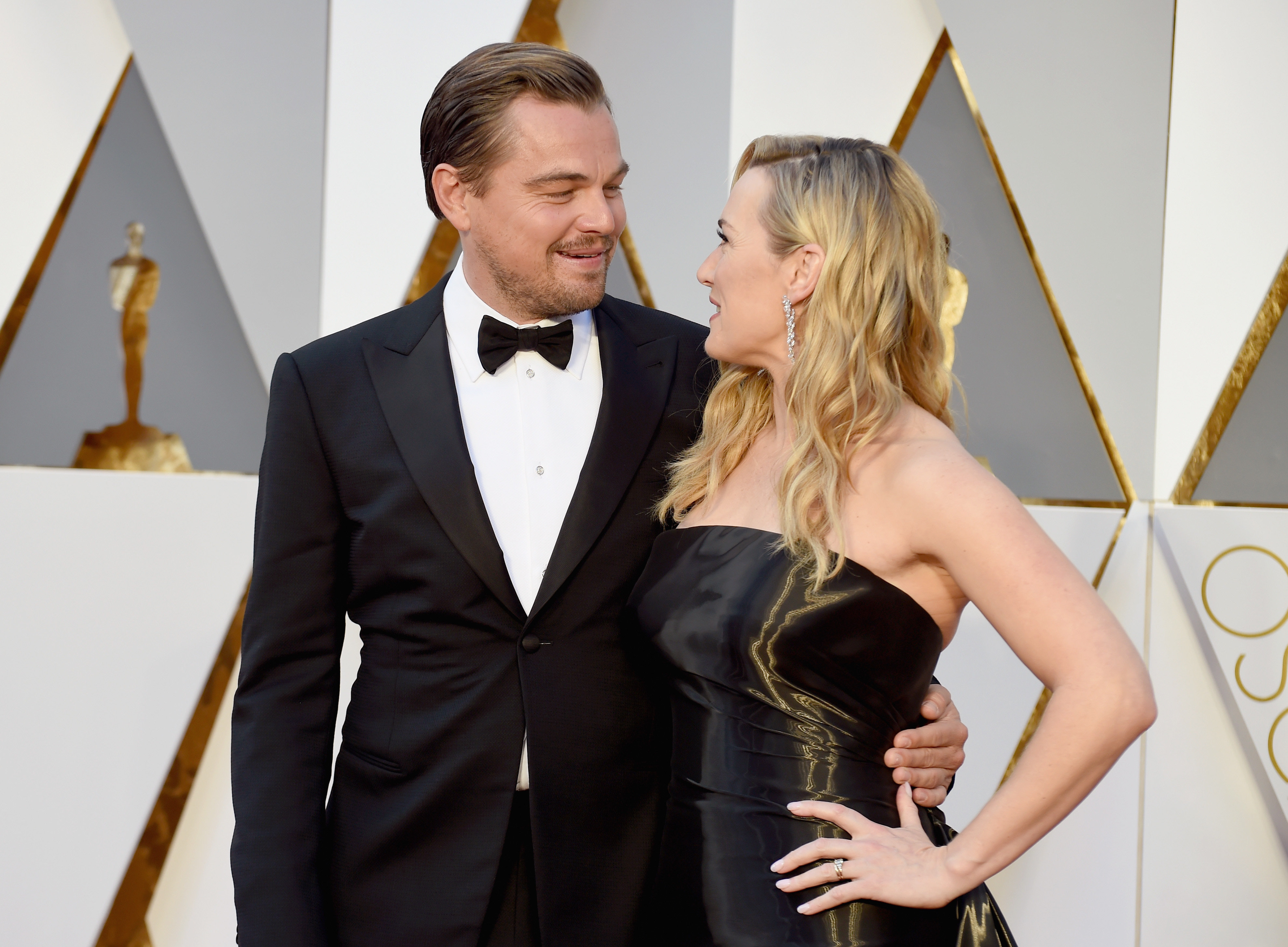 Leonardo DiCaprio And Kate Winslet Had 'Titanic' Reunion At Oscars ...