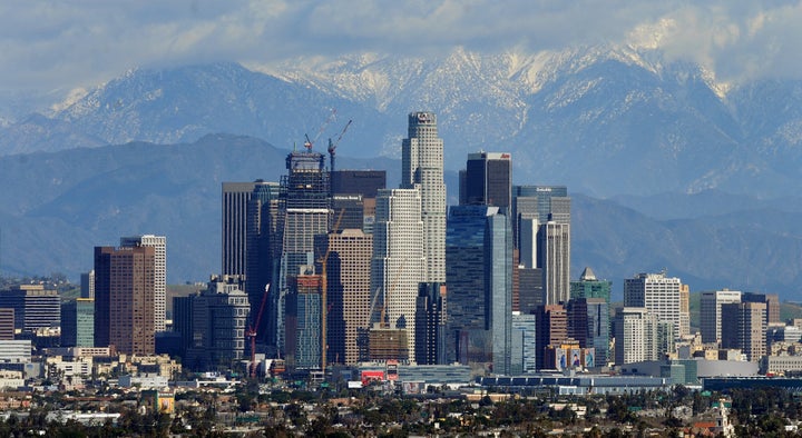 This Terrifying Glass Slide Suspends Riders 1,000 Feet Over Los Angeles ...