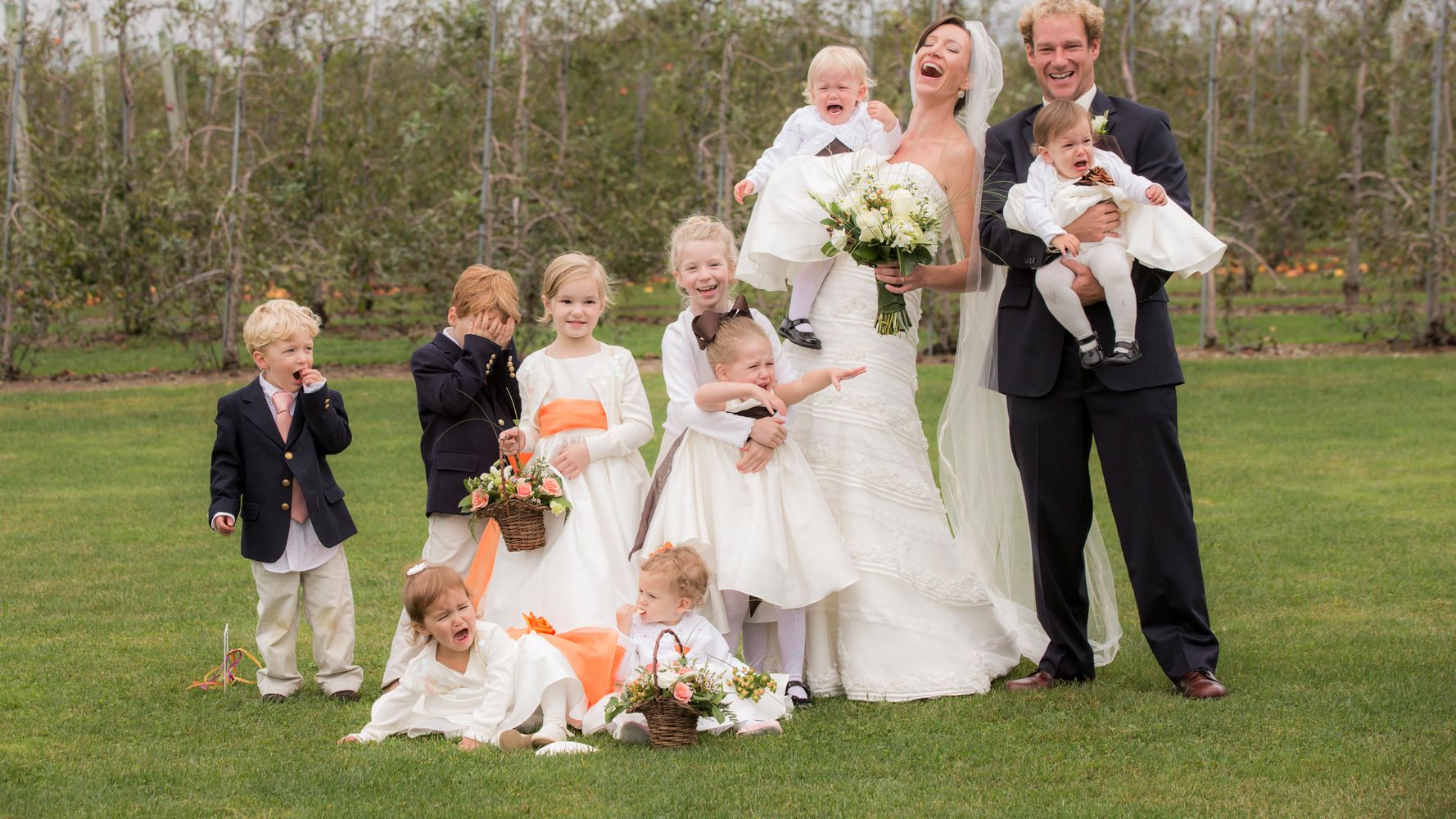 17 Hilarious But Unfortunate Wedding Fails Captured On Camera | HuffPost  Life
