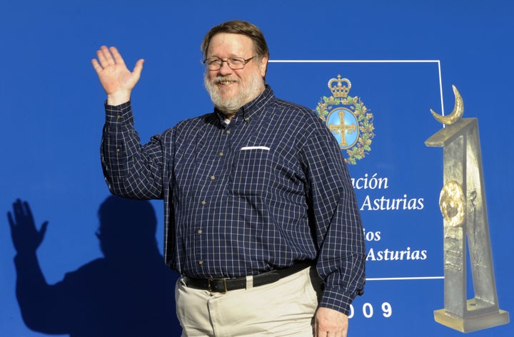 Raymond Tomlinson in 2009, prior to the presentation of the Prince of Asturias awards. Tomlinson died of an apparent hea