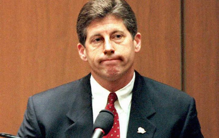Detective Mark Fuhrman on the witness stand.