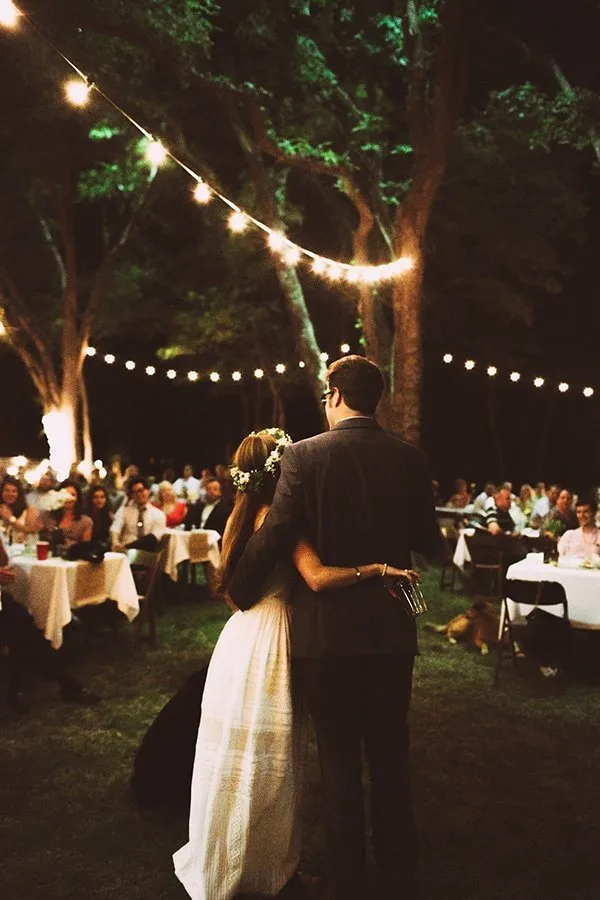 19 Charming Backyard Wedding Ideas For Low Key Couples Huffpost Life