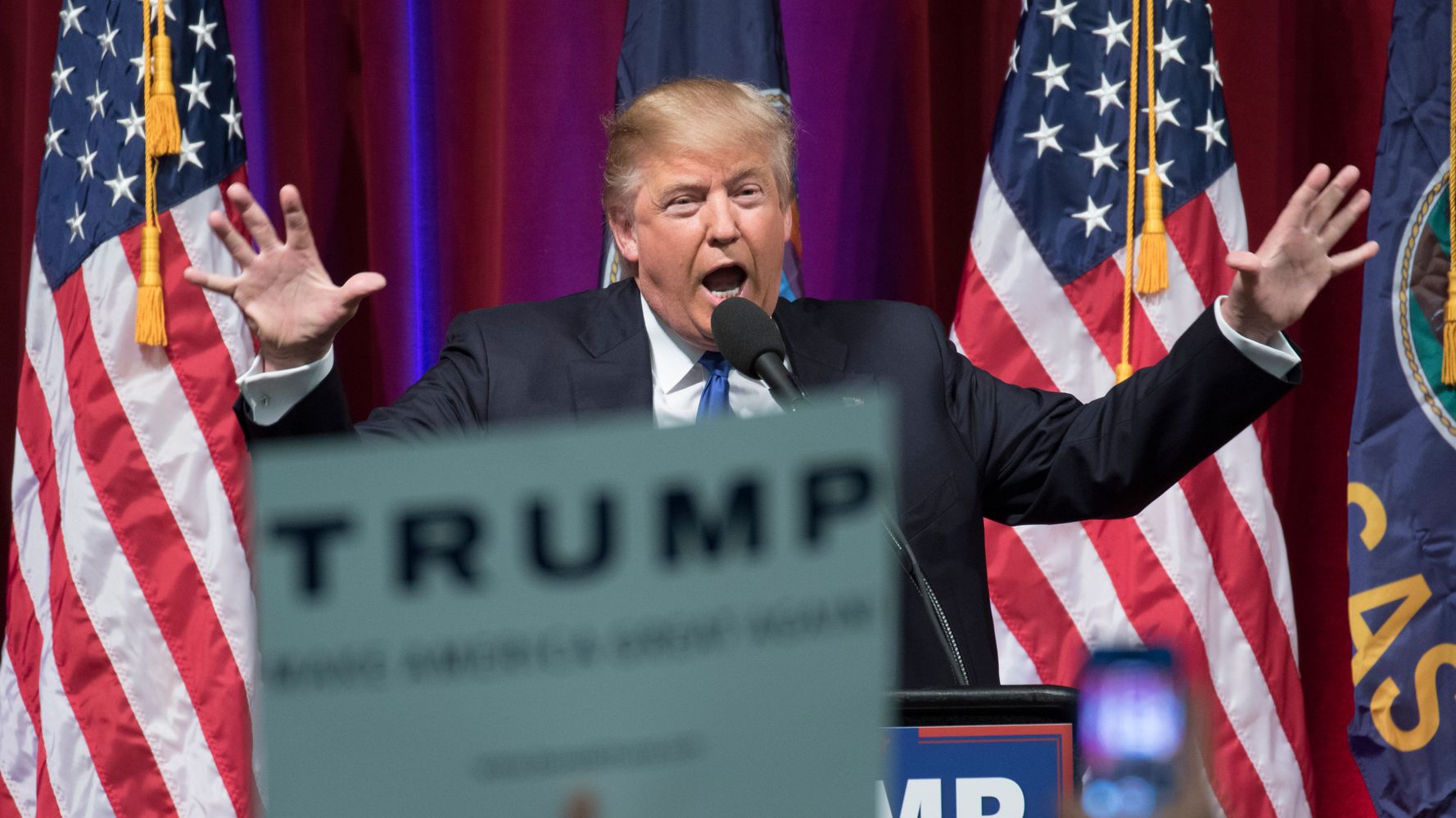 Trump defends his manhood after Rubio's 'small hands' comment