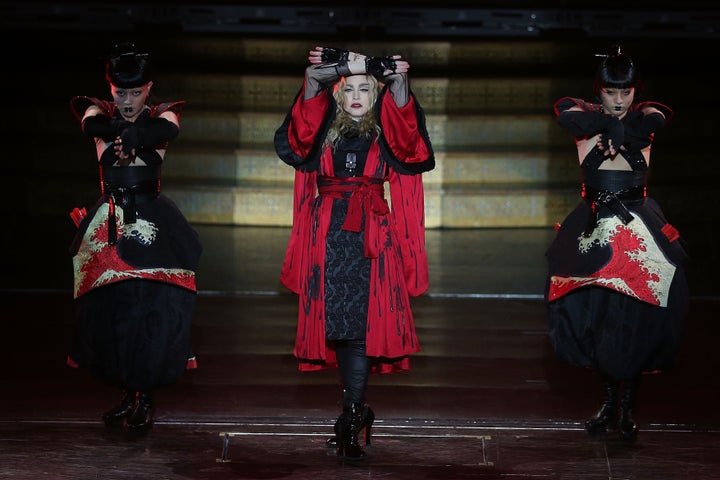 Madonna Pulls Down 17 Year Old Fans Top During Brisbane Concert Huffpost