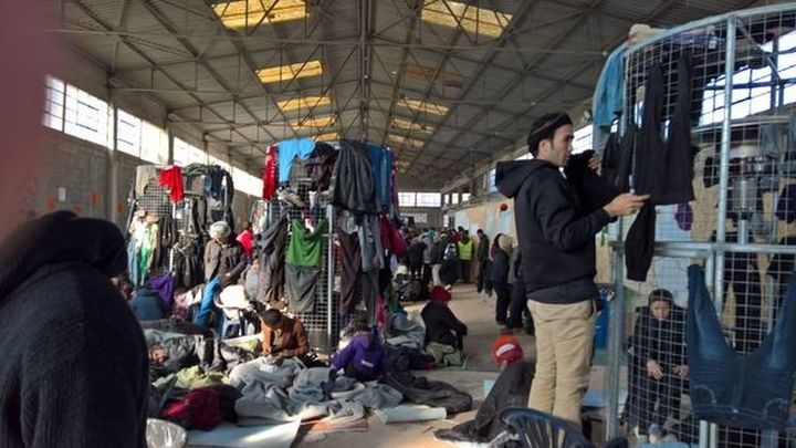Groups of migrants and refugees set up temporary refuge with the help of volunteers and aid agencies.