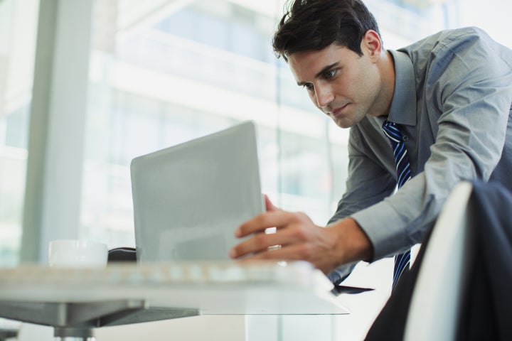 Computer software that prompted workers to stand or sit didn't change sitting sessions that lasted for 30 minutes or longer.