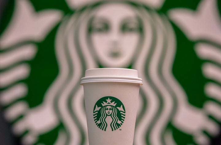 <strong>Starbucks had previously offered a 25 pence per cup discount if people brought their own mugs to store</strong>