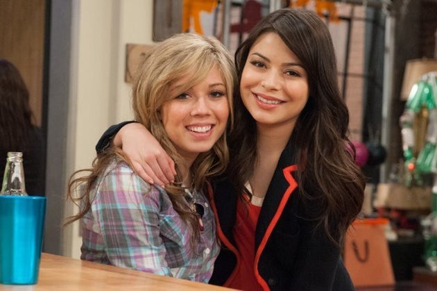 How Miranda Cosgrove from iCarly Made a $10 Million Dollar Fortune