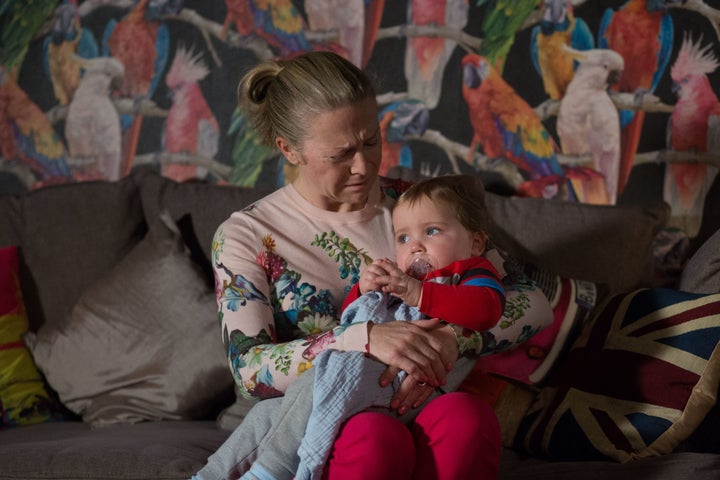 <strong>Linda and baby Ollie</strong>