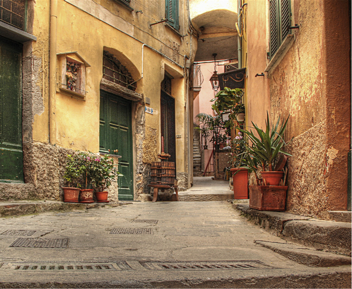 Riomaggiore and Alla Marina rooms.