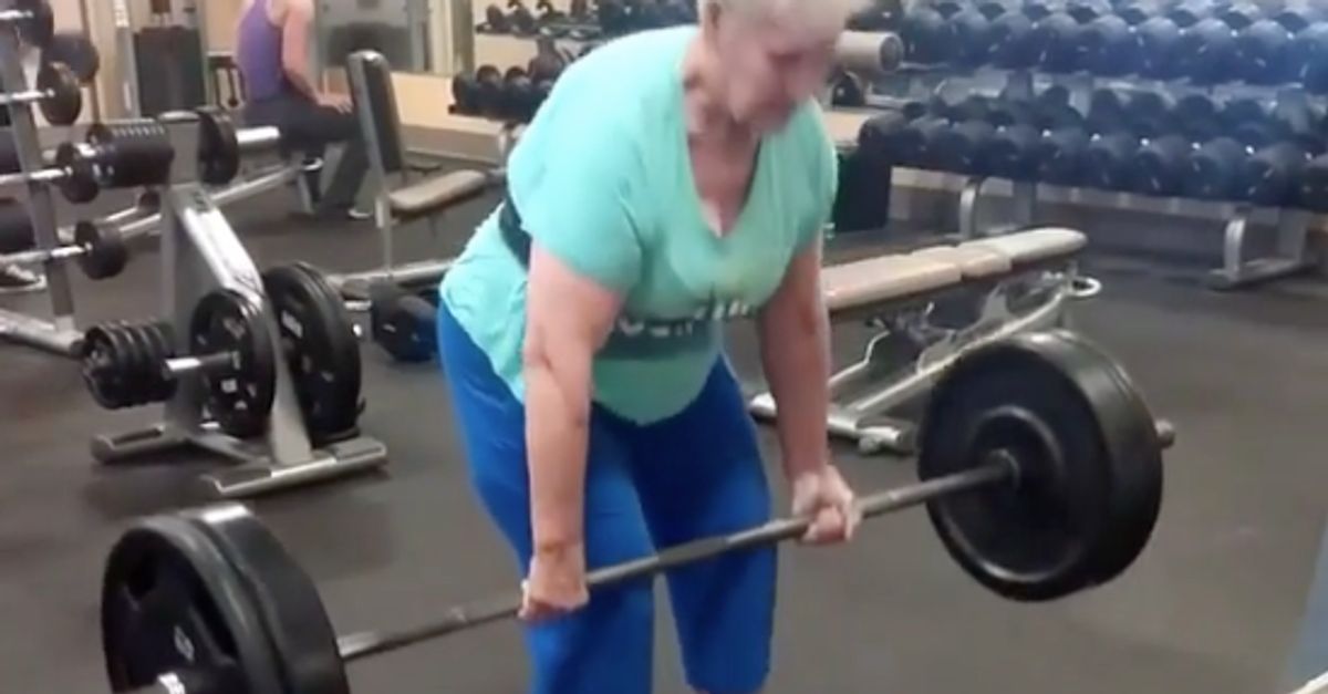 Shirley Webb 78 Deadlifts 225 Pounds Like Its Nothing Huffpost Sports