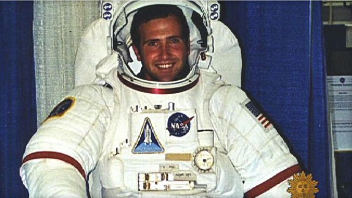 Thad Roberts was accepted into NASA's elite "Co-op" program for aspiring astronauts in 2001 when hewas 24