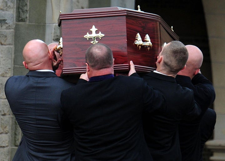 <strong>The maximum award for essential funeral costs has been frozen and no longer covers the cost of a 'simple' ceremony, the committee said</strong>