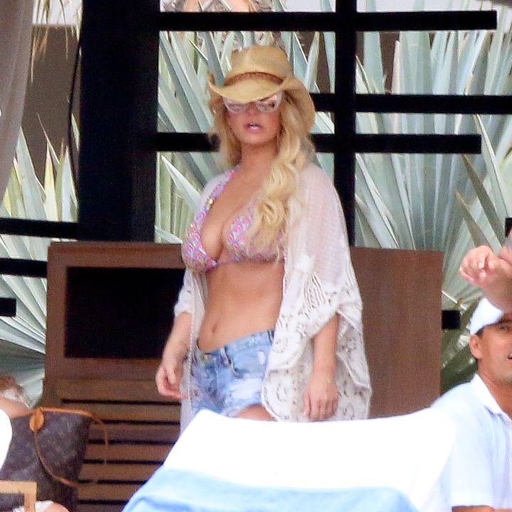 Jessica Simpson having a good time with some friends in Los Cabos, Mexico.