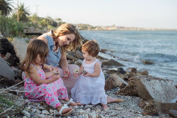 Mom Breastfeeds Both 3 Year Old And 1 Year Old In Gorgeous Photos Huffpost 