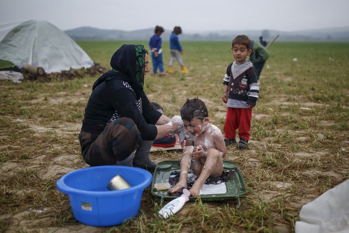 Migrants waiting in the makeshift camp in Idomeni still hope that Macedonia will open its border. 