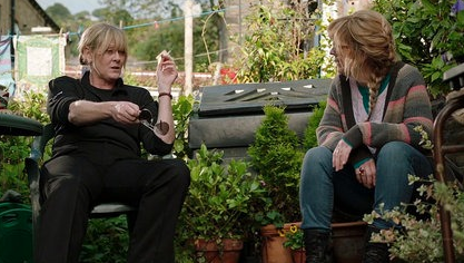 <strong>Sally Wainwright's 'Happy Valley' has received praise for the warm banter between lead characters Catherine Cawood and her sister Clare</strong>