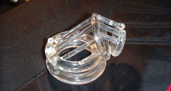 A male chastity device