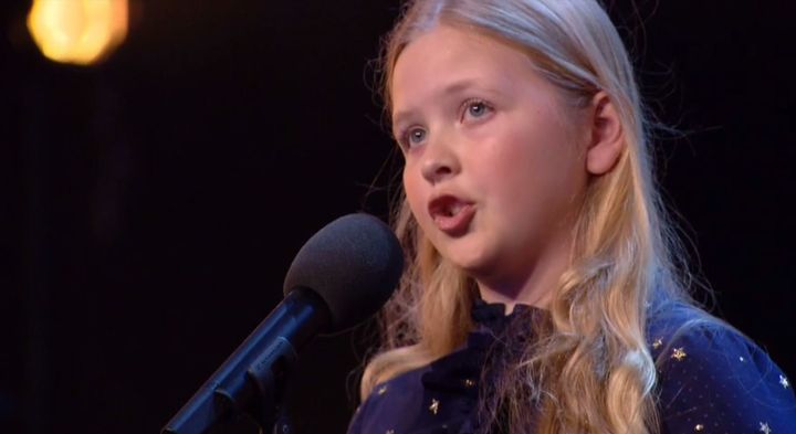 <strong>Beau Dermott blows the judges away with her rendition of 'Defying Gravity'</strong>