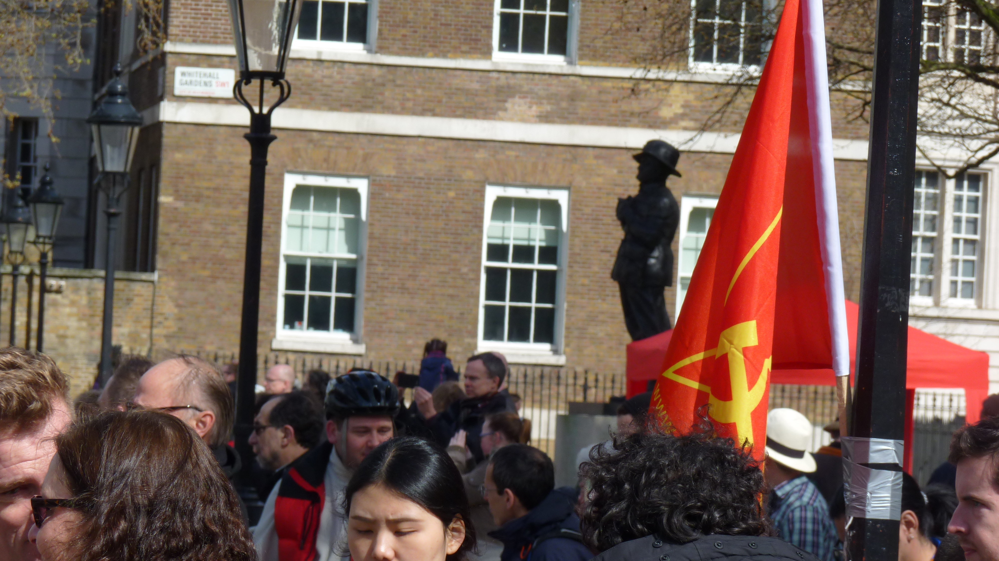 David Cameron Resignation Protest Sees Hundreds Demonstrate In London ...