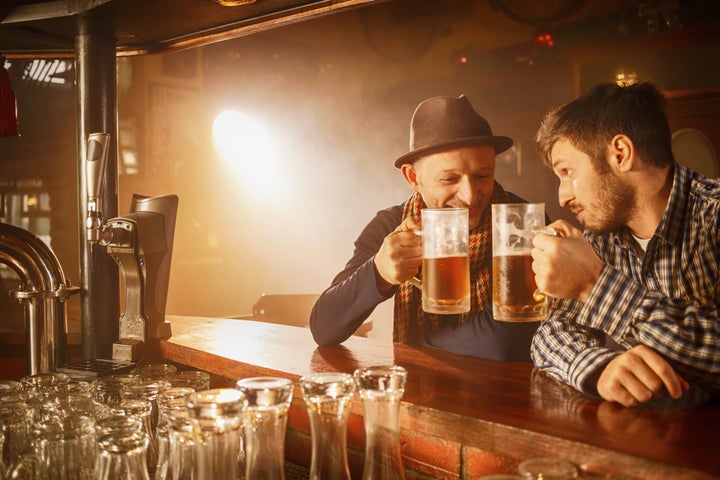 Extroverts are happier when they spend money on "pub nights." 