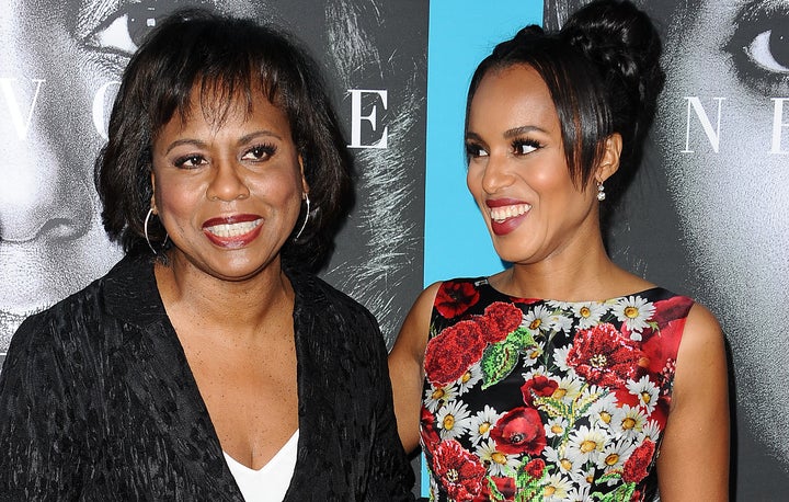 Anita Hill (L) and actress Kerry Washington attend the premiere of "Confirmation" in Hollywood. 