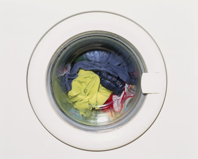 How To Clean Your Washing Machine (So It Doesn't Smell Like Mouldy Socks)