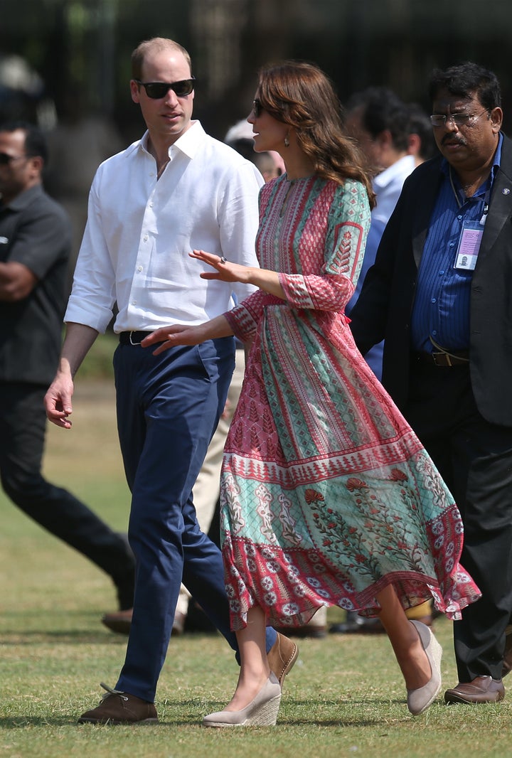 How To Score All The Cheap Items Duchess Kate Wore On Her India Trip ...