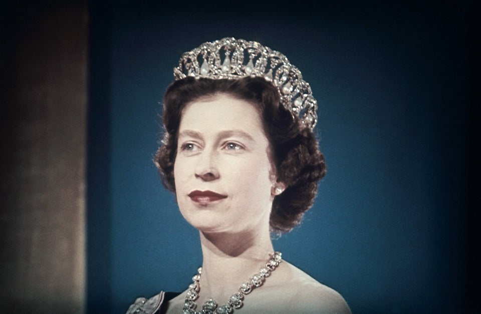 The Queen's Birthday Sees Monarch Turn 90 - Here's Her Life In 90 ...