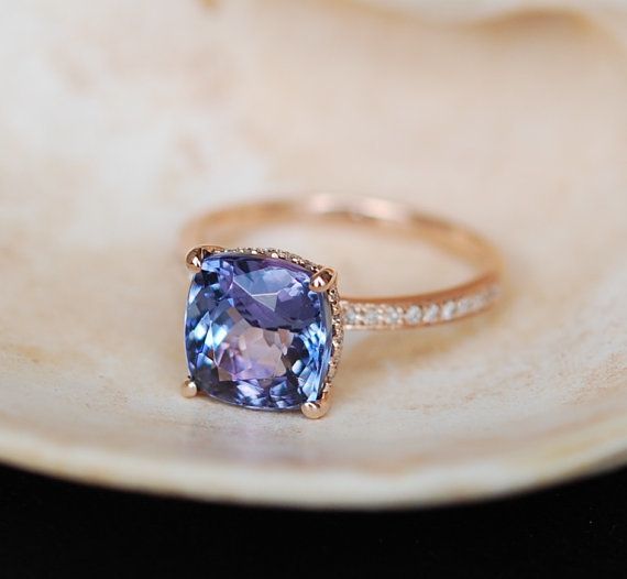 21 Engagement Rings That Are Perfect For The Unconventional Bride Huffpost 1017