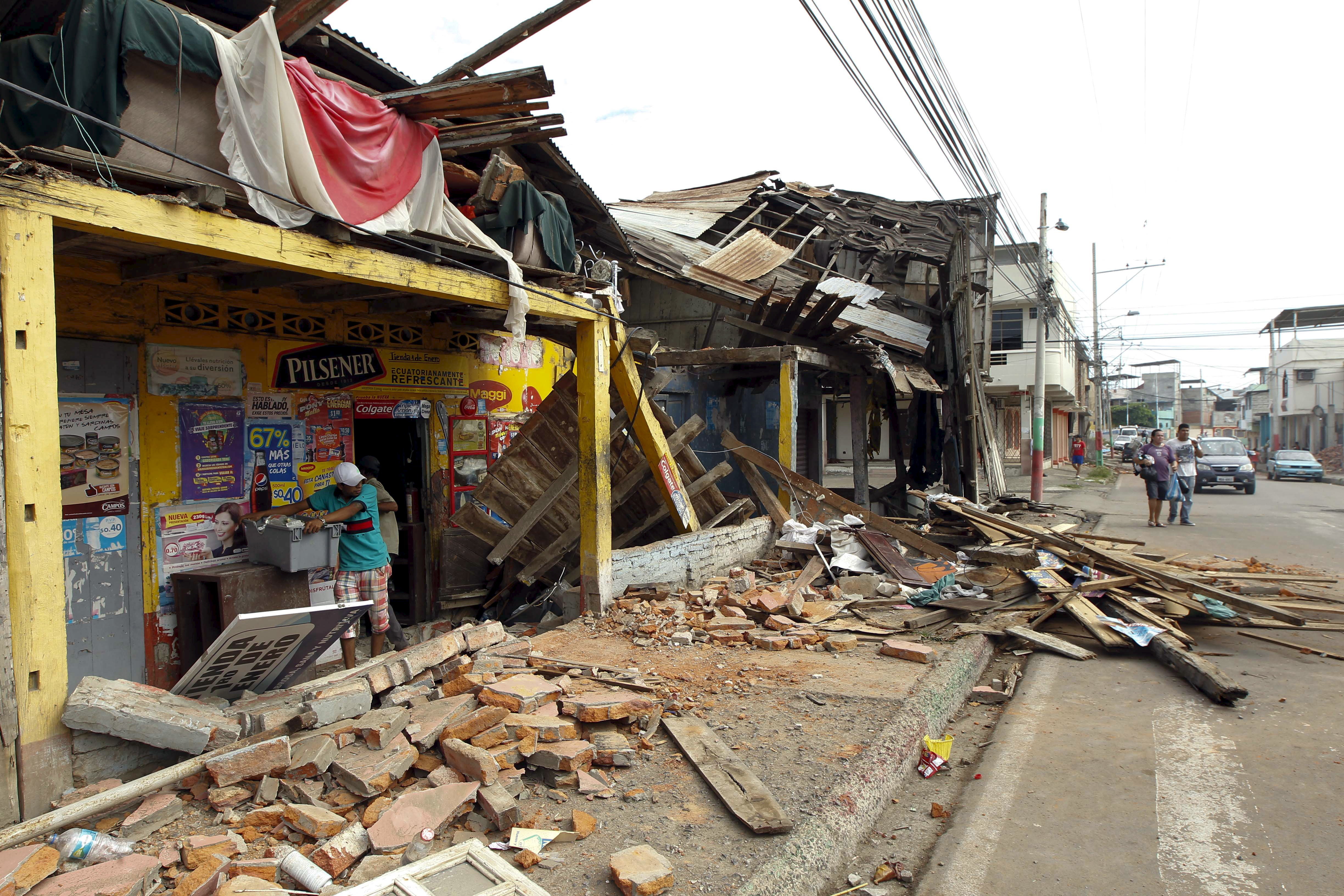 Photos From Ecuador Show Devastation After The Deadly Earthquake HuffPost   5713d9171900002e0056b674 