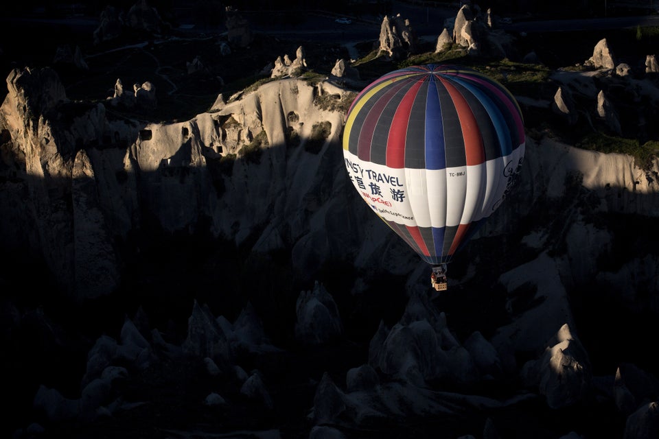 Stunning Ballon Festival In Cappadocia Showcases Turkey's Beautiful ...