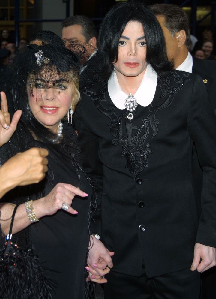 Best man Michael Jackson and Maid of Honour Elizabeth Taylor attend the wedding of Liza Minnelli and David Gest on March 16, 2002 in New York City.