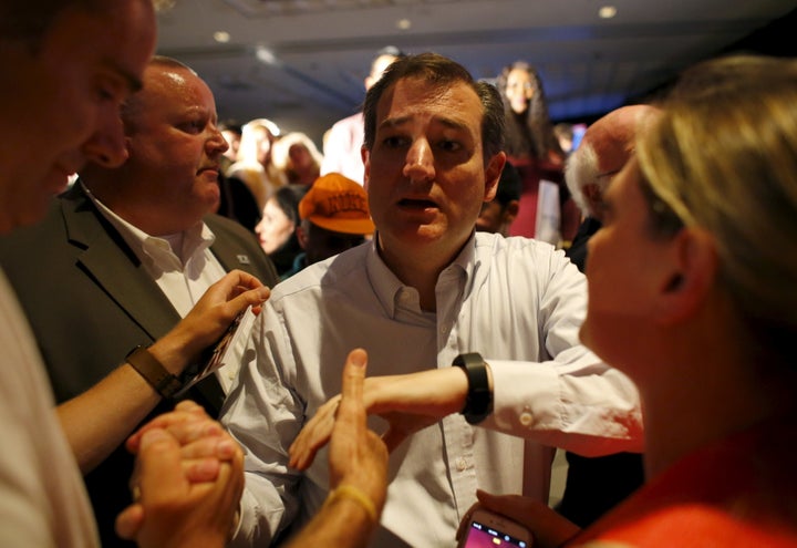 Elizabeth Warren launched a full-on <a href="http://www.huffingtonpost.com/entry/elizabeth-warren-ted-cruz-twitter_us_5716ac90e4b06f35cb710fc0">tweetstorm</a> yesterday in response to a campaign email from presidential hopeful Ted Cruz -- but the two actually have one argument in common.