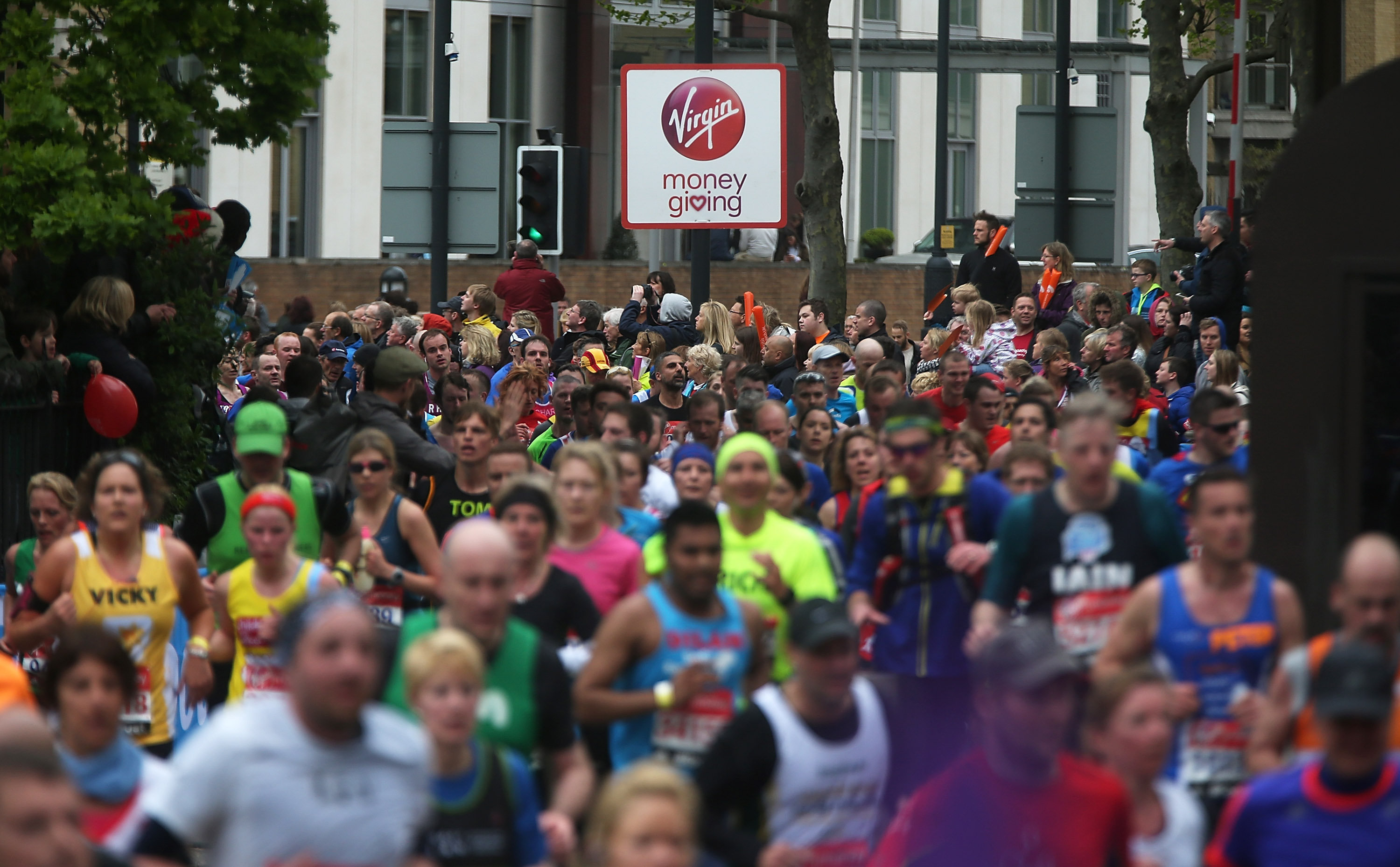 London Marathon 2016 Route, Road Closures And Celebrity Participants ...