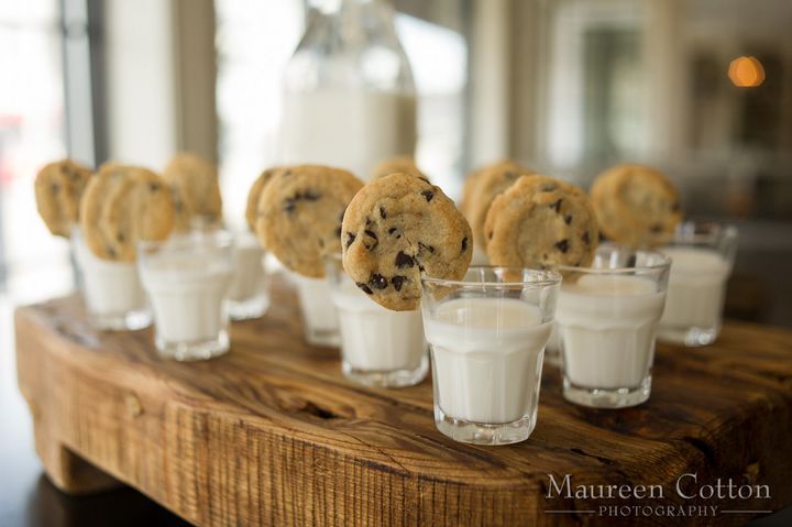 You can't go wrong with cookies and milk at your wedding.