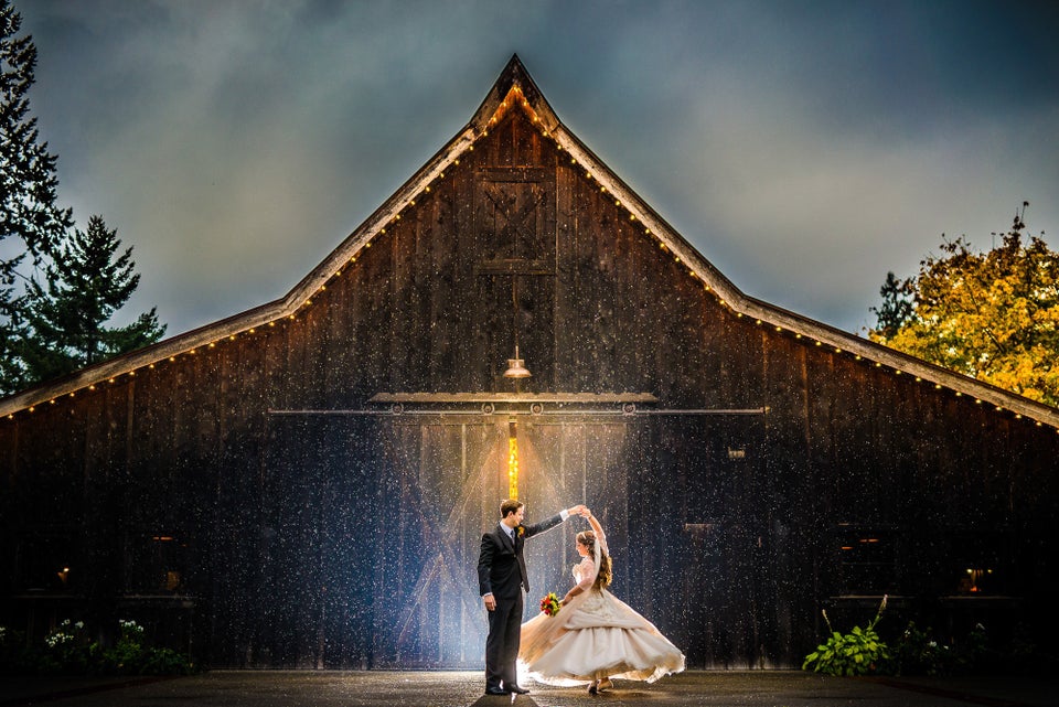 18 Beautiful Barn Weddings That Will Charm Your Socks Off