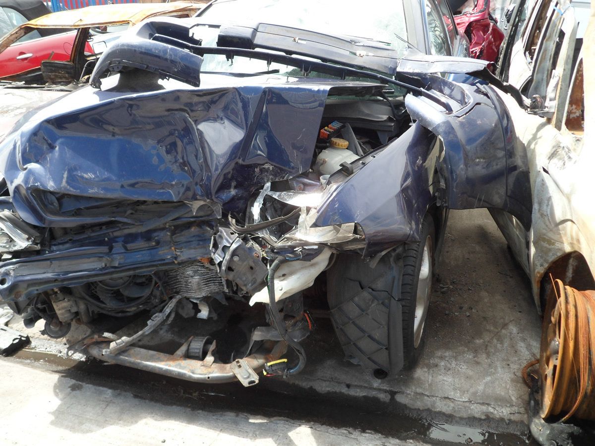 <strong>Mike's car was badly damaged.</strong>