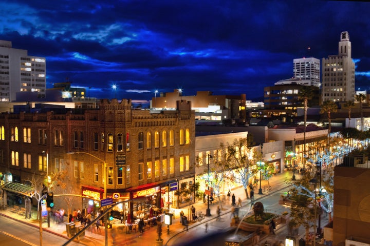 The 3rd Street Promenade in Santa Monica